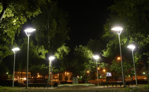 Уличное освещение загородного участка
