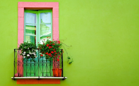 Какой краской лучше красить балкон